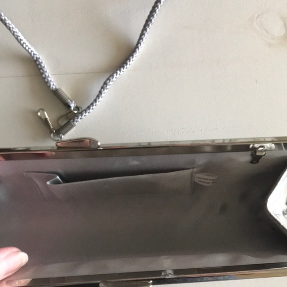 Silver clutch - Picture 3 of 4